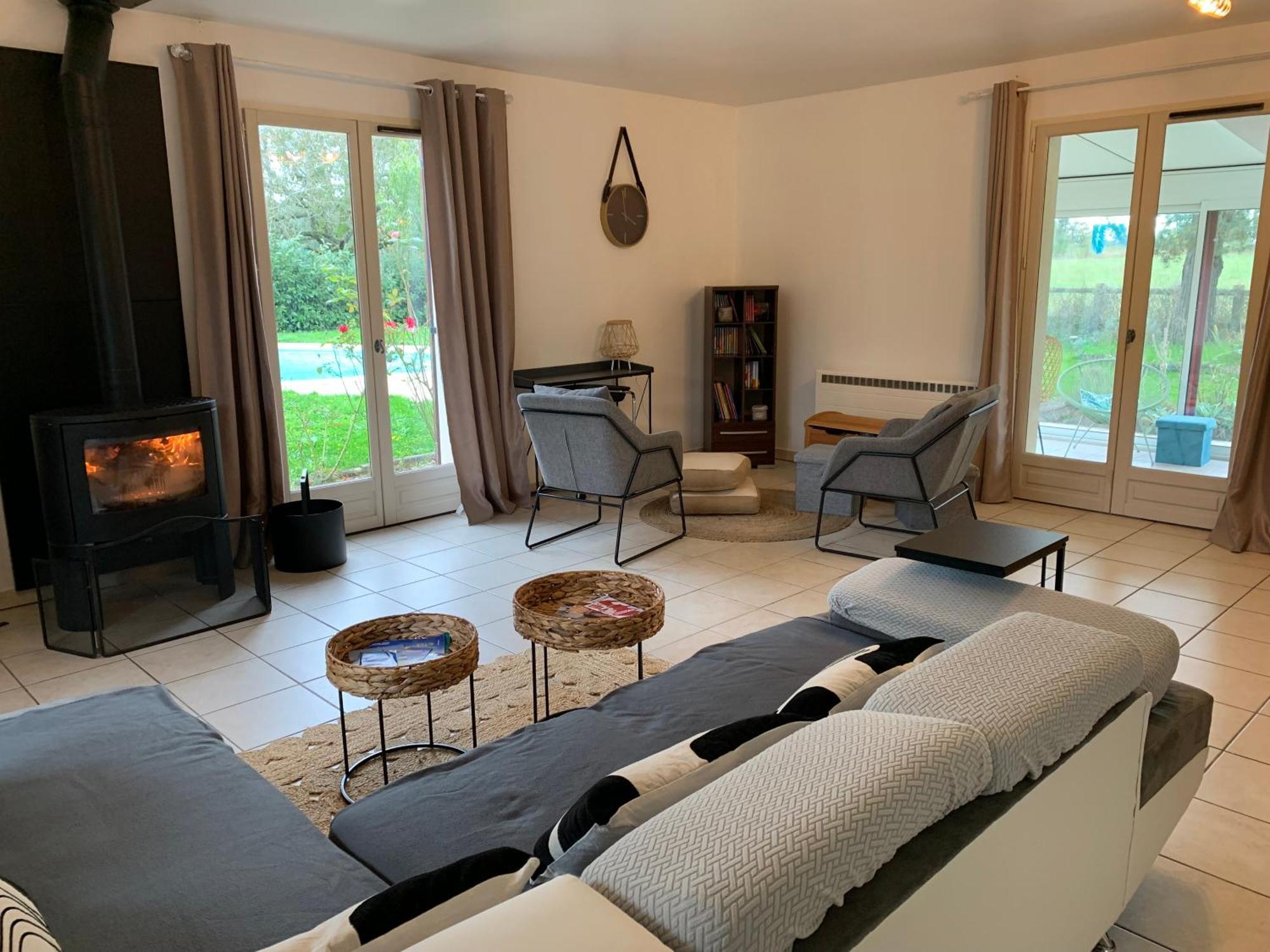 Gite 3 Etoiles Les Gourlines Avec Balneo, Veranda, Piscine Et Garage Avermes Bagian luar foto
